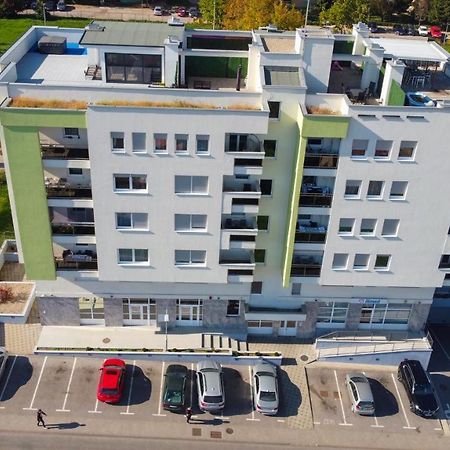 Apartman Filipovic บันยาลูกา ภายนอก รูปภาพ