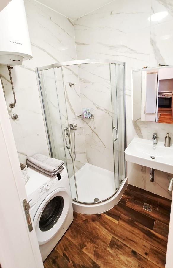 Apartman Filipovic บันยาลูกา ภายนอก รูปภาพ